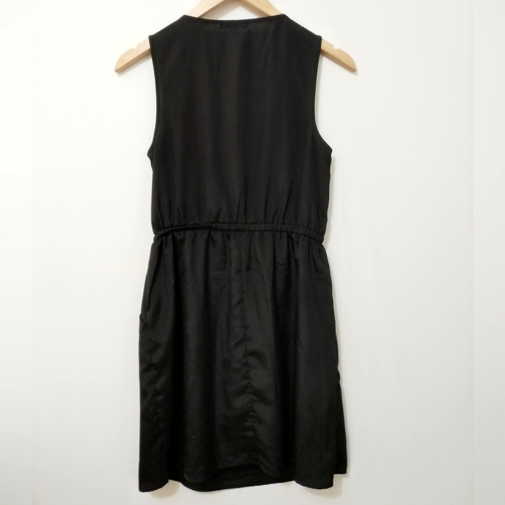 BeBop All Black Sleeveless Ruffle Bow Dress with Drawstring & Pockets (Medium) - Picture 7 of 8